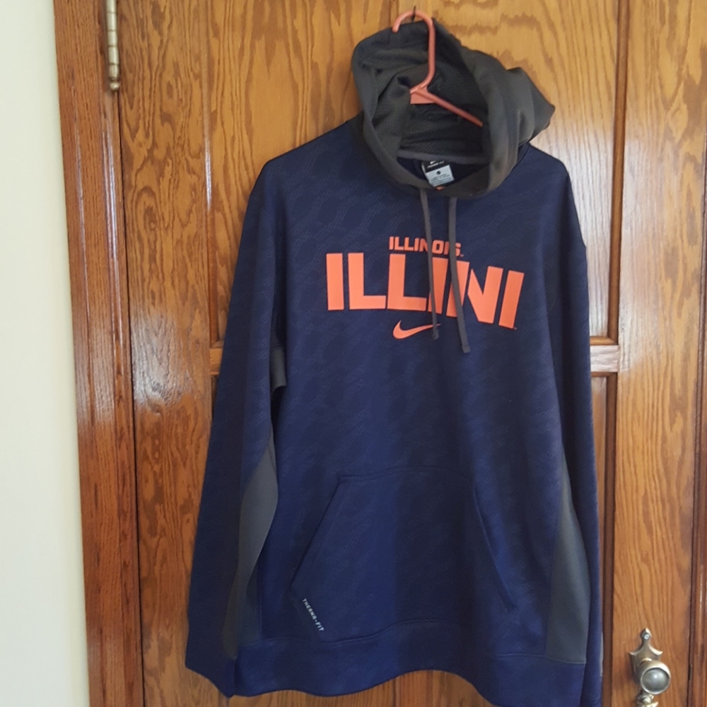 NIKE Men's Fighting Illini Large pullover hoodie